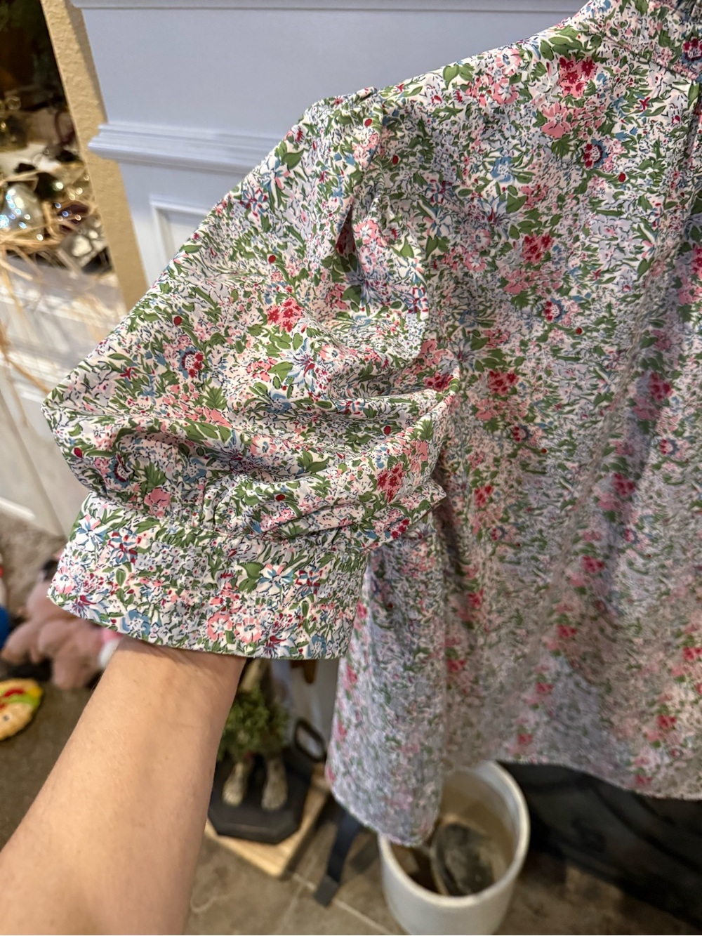 Anya Floral Ruffle Collar Button-Down Blouse - Pink/Green - Picture 5 of 6
